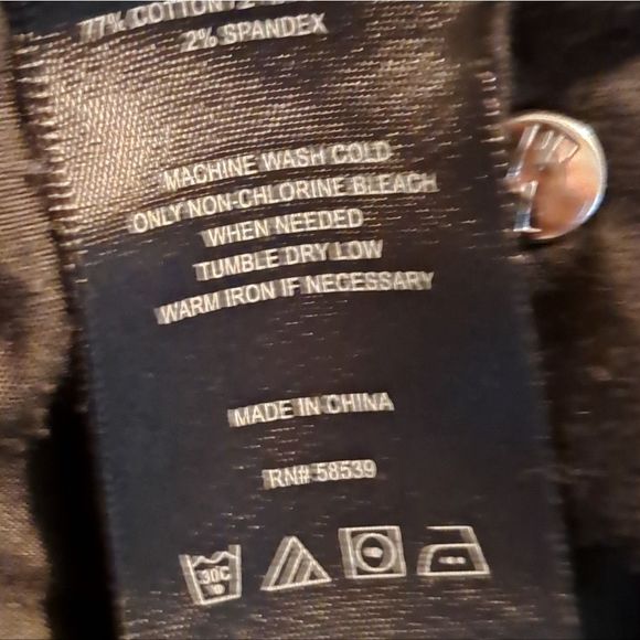 Kut from the Kloth Sage Straight Jeans - Picture 5 of 8